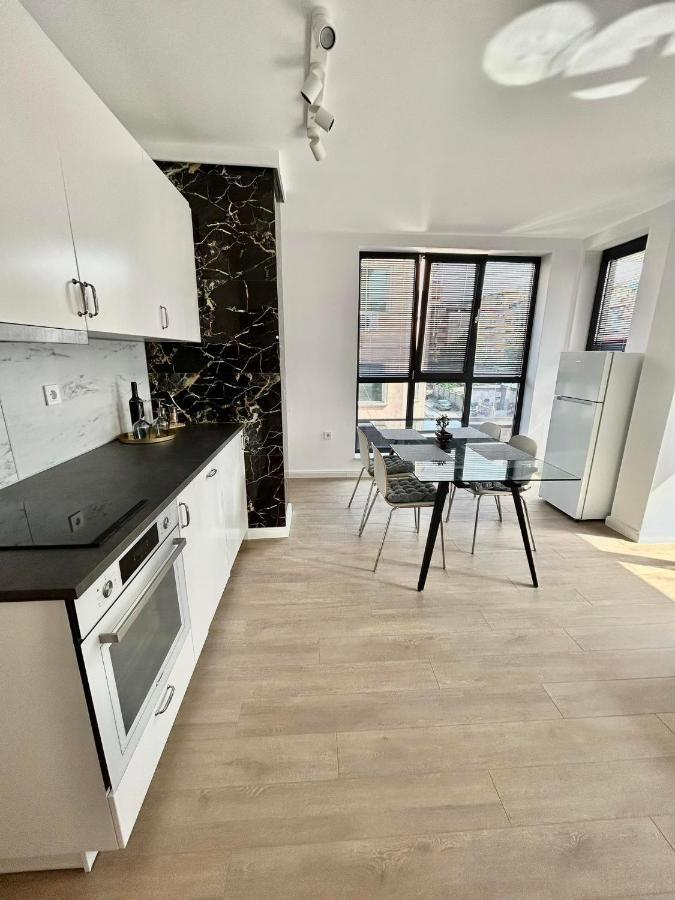 Smart Apartment Mir Варна Екстер'єр фото